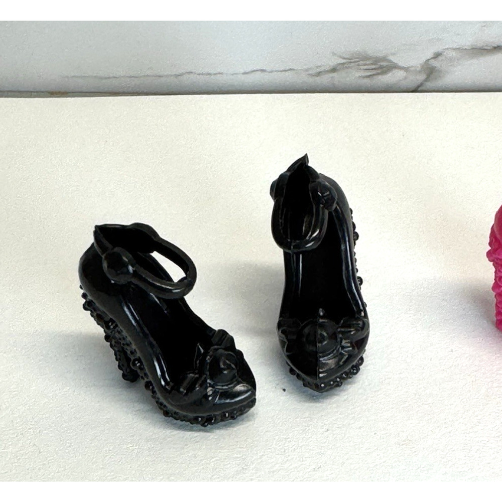 2 Pairs Barbie Closed Toe Platform High Heels Shoes Ankle Straps Pink & Black - Picture 3 of 4